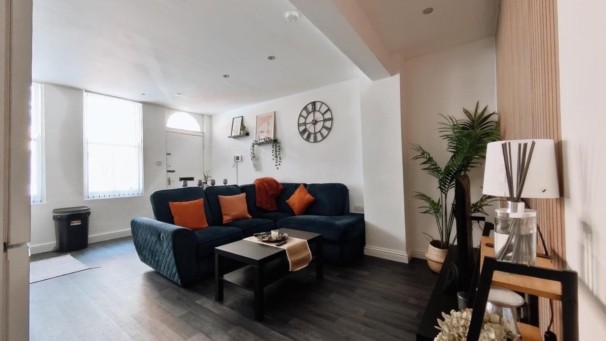 Group Bookings: Up To 30 Guests Across 5 Spacious Flats! Keyless Access Free Wifi & Parking Birmingham Ngoại thất bức ảnh