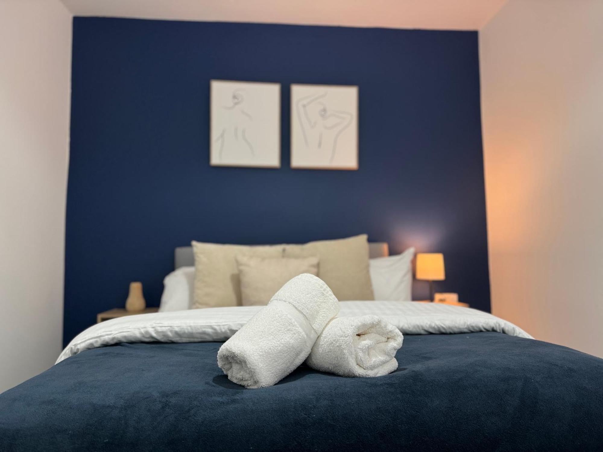Group Bookings: Up To 30 Guests Across 5 Spacious Flats! Keyless Access Free Wifi & Parking Birmingham Ngoại thất bức ảnh