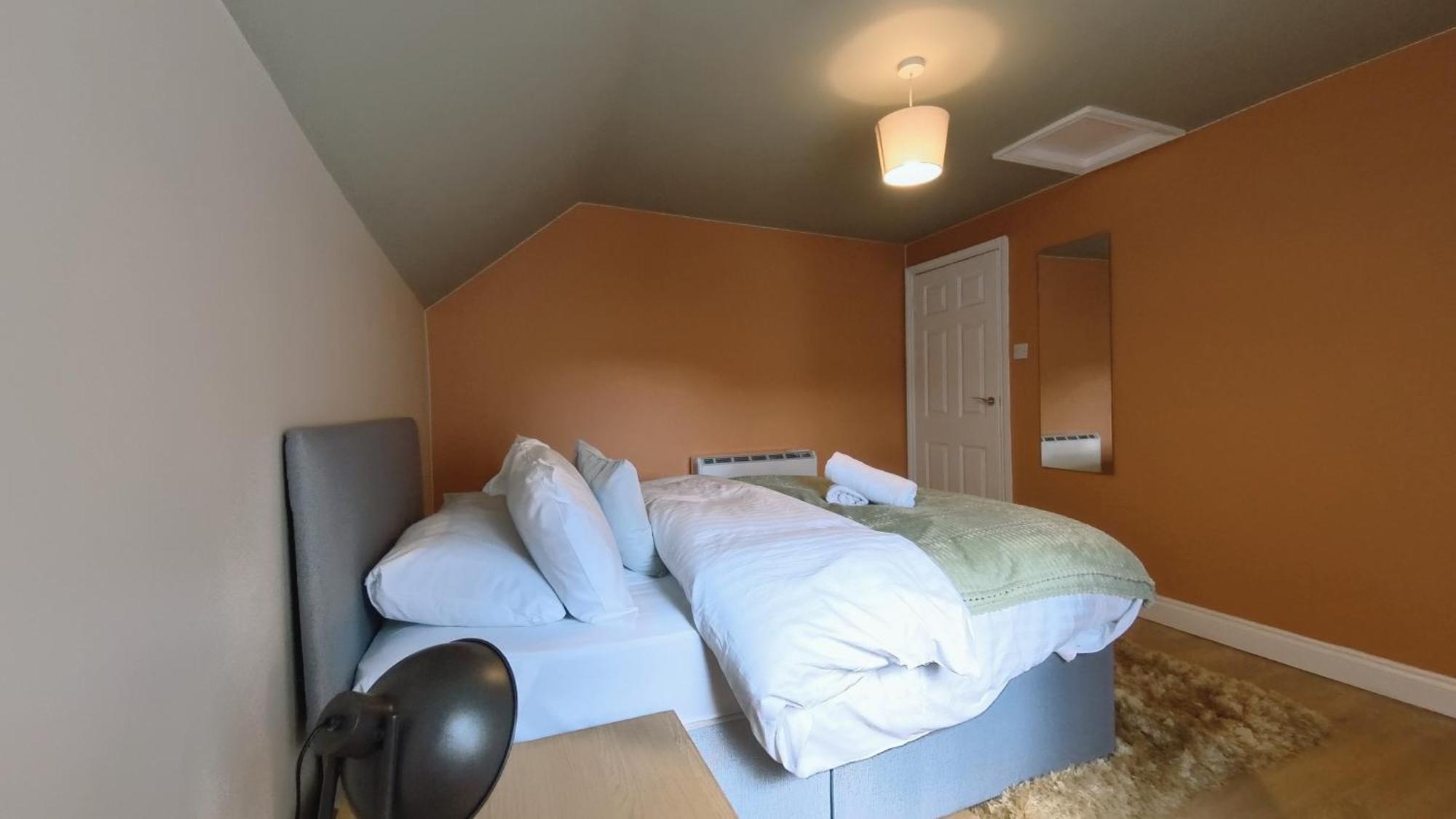 Group Bookings: Up To 30 Guests Across 5 Spacious Flats! Keyless Access Free Wifi & Parking Birmingham Ngoại thất bức ảnh